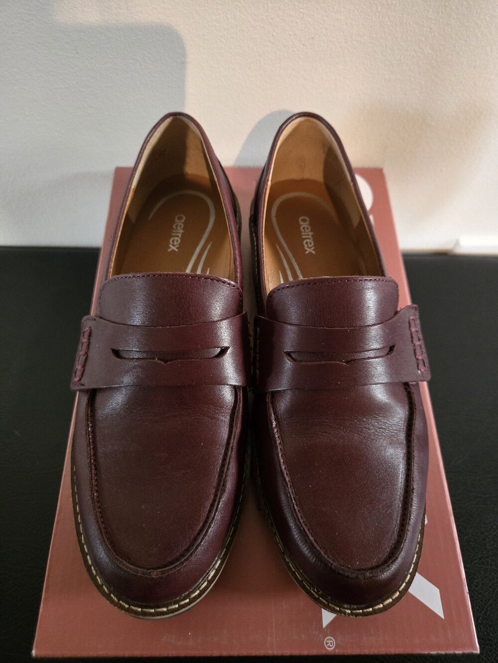 Aetrex Womens Burgundy Leather Penny Loafers